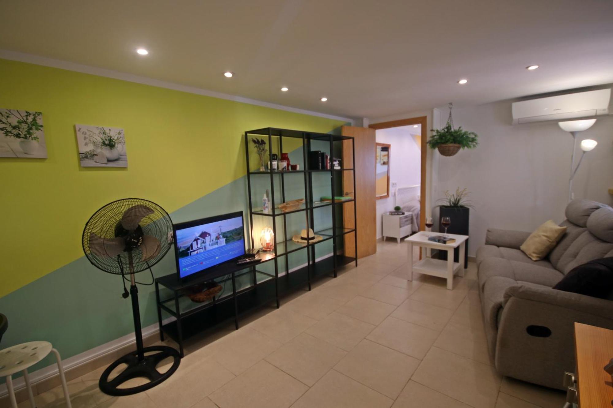 Wunderschoenes Kleines Apartment Fuer 2 Personen Mit Idylischen Blick Ins Gruene Кала-Галдана Экстерьер фото
